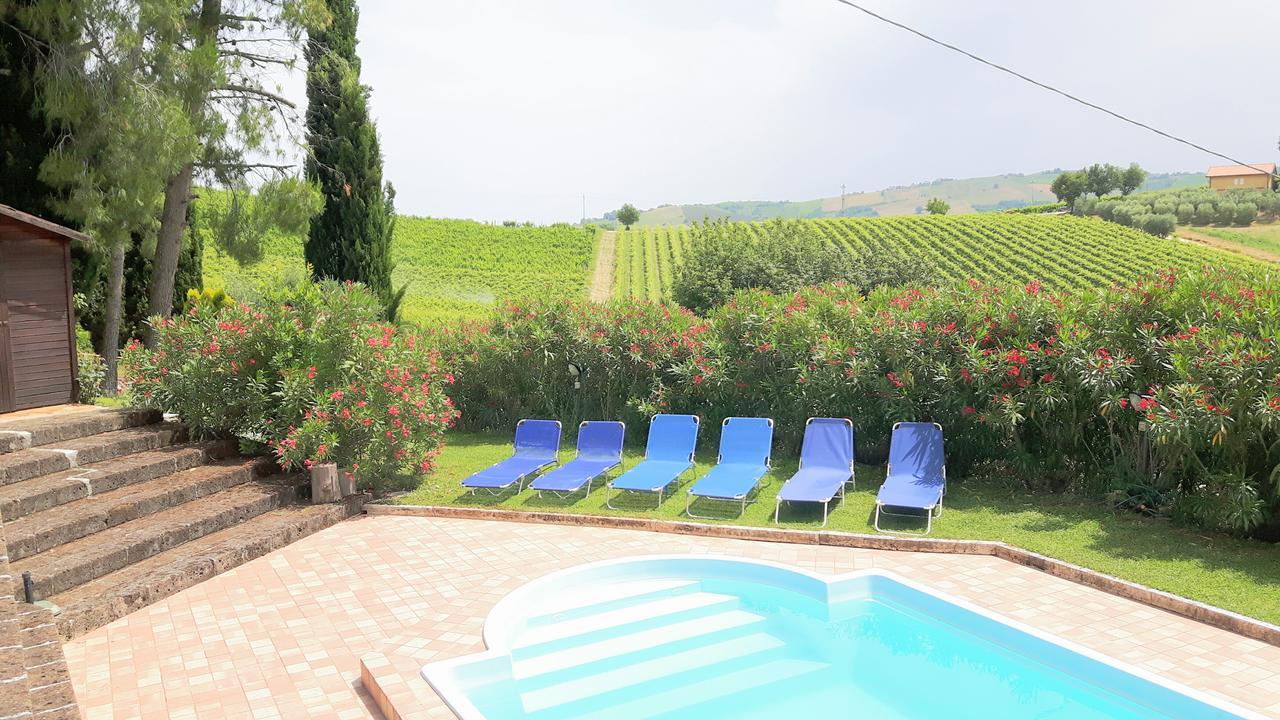 La Casa In Campagna Bed & Breakfast Cossignano Exterior photo